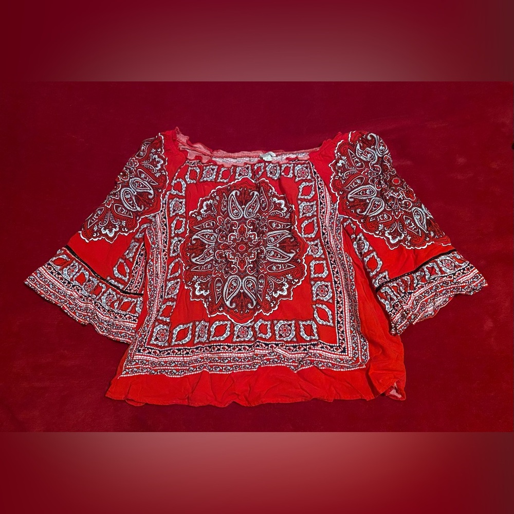 EST 1946 Red and white top with designs Size XL